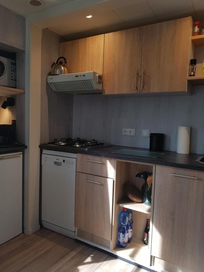Chalet 2 Pers Met Hottub - Aan De Bosrand - Ijsselmeer - Gaasterland - Bos Rijs Exterior photo